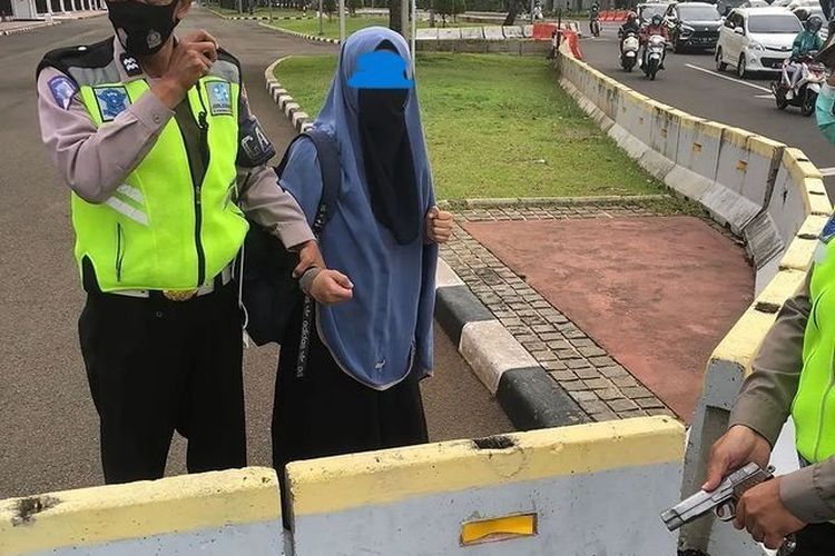 Polisi Sebut Motif Perempuan Bersenjata Terobos Istana Ingin Temui Jokowi